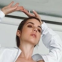 Adelaide Kane Naakt