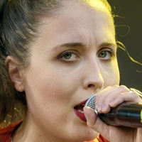 Alice Merton Naakt