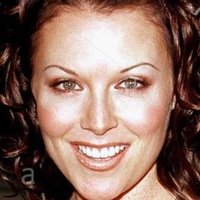 Alisha Klass Naakt