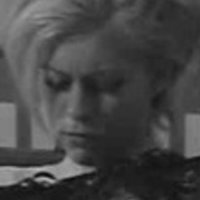 Allison Louise Downe Naakt
