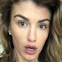 AmyWillerton Naakt