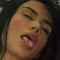 Ana Henao Naakt