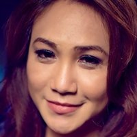 Angjee Douangphoumy Naakt