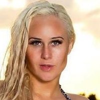 Arna Bára Karlsdóttir Naakt
