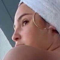 Ashley Guevara Naakt