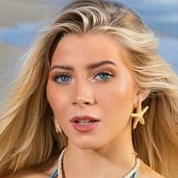 Bella Lyn Naakt