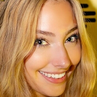 Bella Motley Naakt