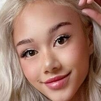 bellahayess Naakt