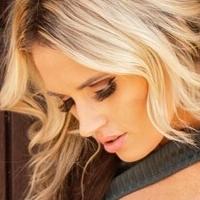 Bikinihuntress Naakt