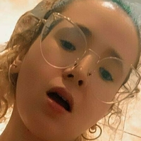 bitchh93 Naakt