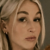 Cassie Popcorn (Popcorn In Bed) - Cassie Tremblay Naakt