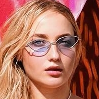 Chloe Chevalier Naakt