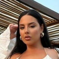 Cinthya Larose Naakt