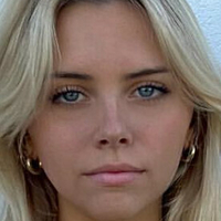 Courtney Antalek Naakt
