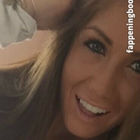 Courtney O'Connell Naakt