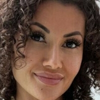 Curly Amelia Naakt