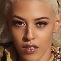 Debbi James Naakt