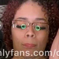 dess__2 Naakt