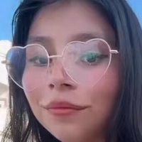 Emili Petit Naakt