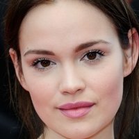 Emilia Schuele Naakt