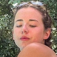 EmilyThankYouNext Naakt