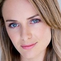 Emma Leonard Naakt