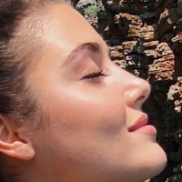 Hande Ercel Naakt