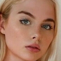 Jellina Naakt