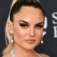 JoJo Levesque Naakt