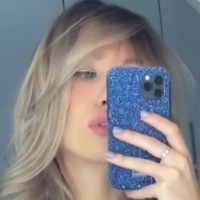 Juli Sergeevna Naakt
