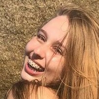 Julia Oliveira Zimmer Naakt