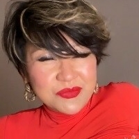 Julia Woo Naakt