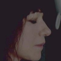 Julienne Hanzelka Kim Naakt
