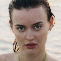 Karin Simanovski Naakt