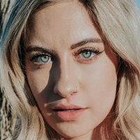 Karli Karberg Naakt