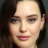 Katherine Langford Naakt