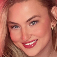 kloebby Naakt