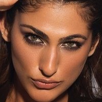Kubra Sait Naakt