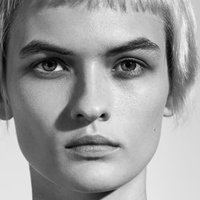 Lara Mullen Naakt