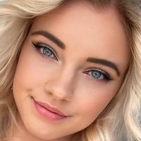 Laura Naakt