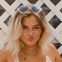 Leah Rose Naakt