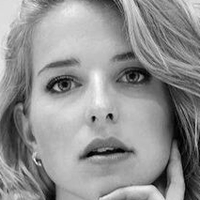 Leonie Brill Naakt
