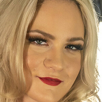 Lisey Sweet Naakt