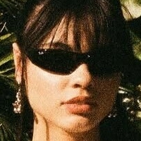 Menina Veneno Naakt