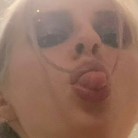 Mia Gladstone Naakt