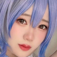 Momiko Lin Naakt