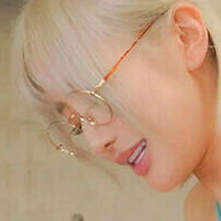 Momonaga Sarina Naakt