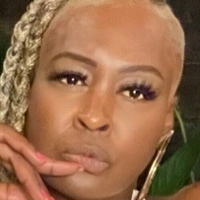 Monna White Naakt