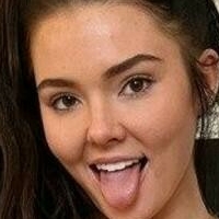 Olivia Eden Naakt