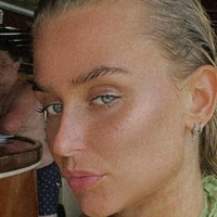Olivia Fals Naakt